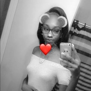 Meet your Posher, Kendra